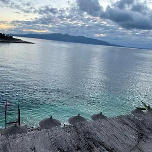 Xhefri 2 Hotel Sarandë