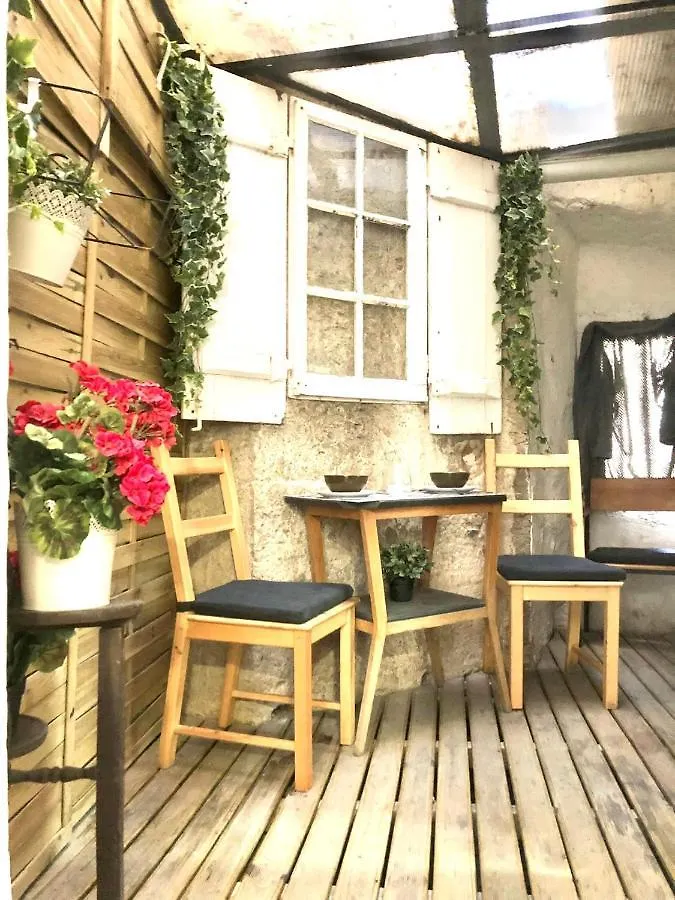 Now Bastidor Jovial Hostel Lisbon