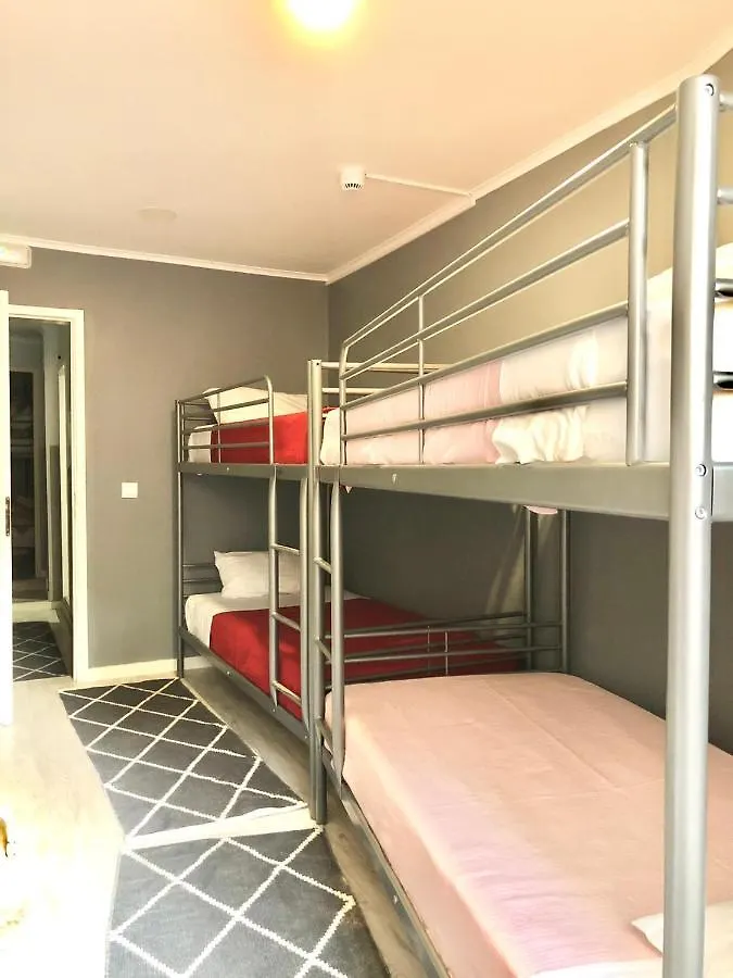 Now Bastidor Jovial Hostel Lisbon
